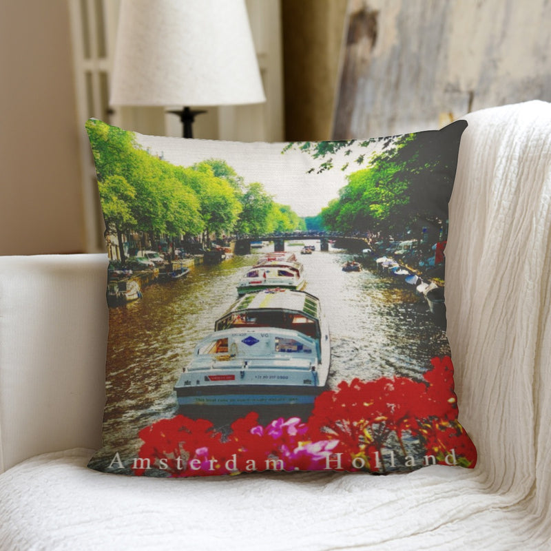 Picturesque Couch pillow with pillow Inserts